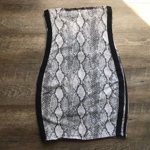 EXPRESS Bodycon Snakeskin Strapless Dress